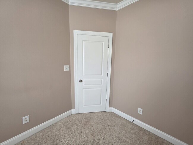 Building Photo - Spacious 4-Bedroom Home for Rent in Kings Grant Fayetteville – 15 Minutes from Fort Bragg