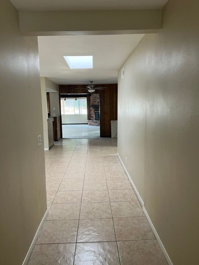 Building Photo - Spacious 4BR Cul-de-Sac Home with Large Backyard & Attached Garage