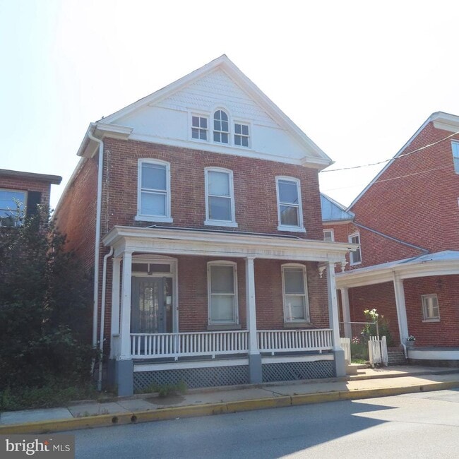 Primary Photo - 103 N Earl St