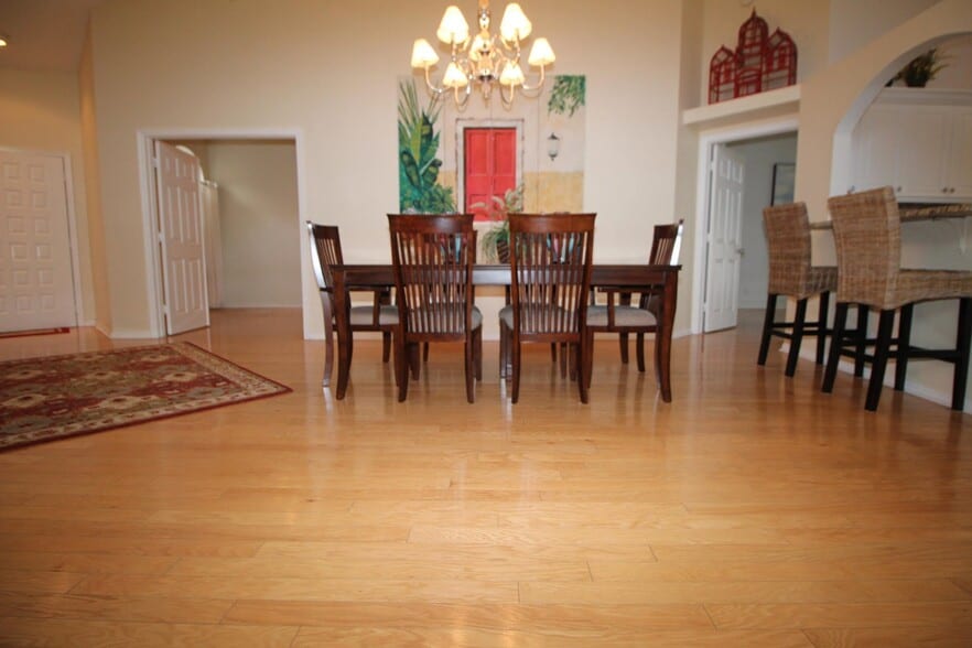 Building Photo - 404 Sabal Palm Ln