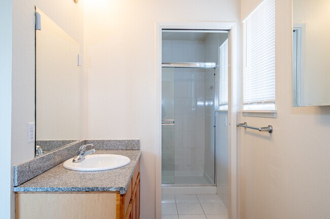 Building Photo - 1034 Shoal Dr