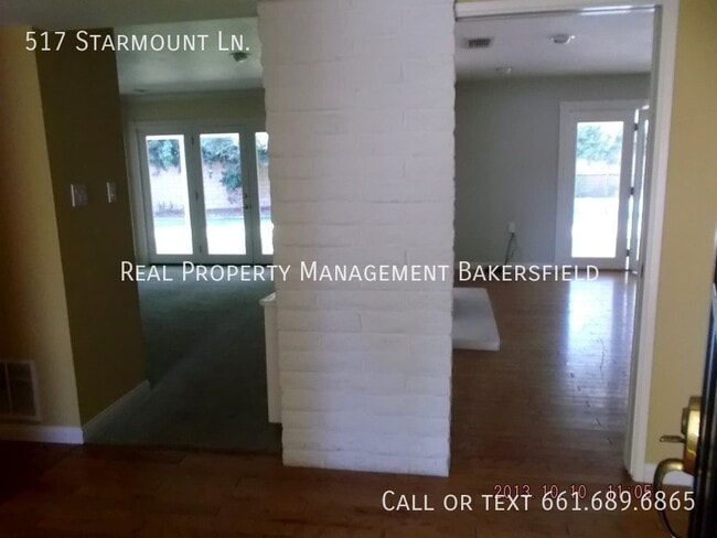 Building Photo - 517 Starmount Ln