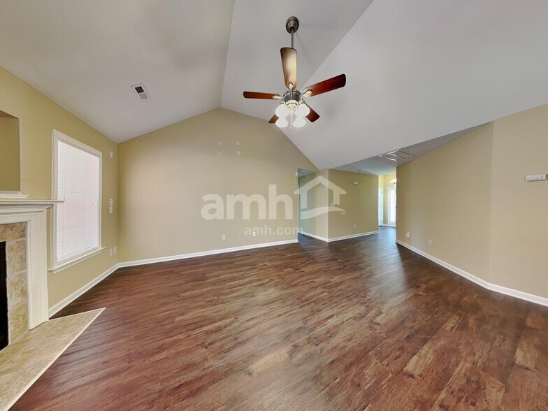 Building Photo - 2430 Joshua Ln