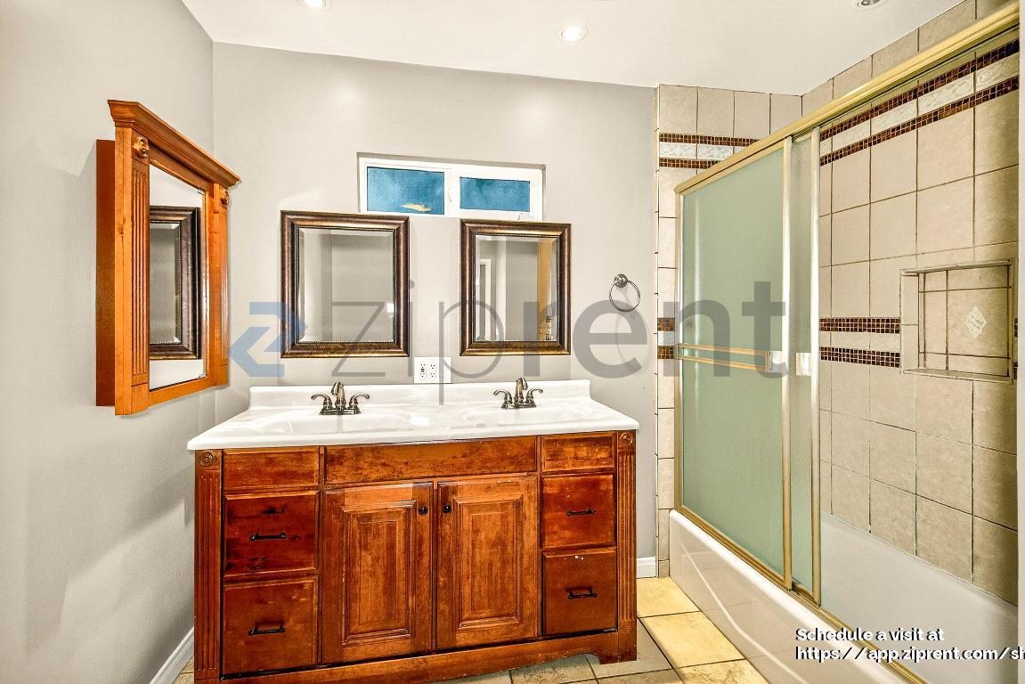 Building Photo - 5187 Llano Dr