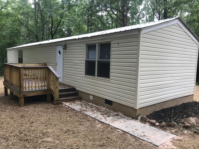 Building Photo - For rent: Madison county-Colbert, GA - Two...