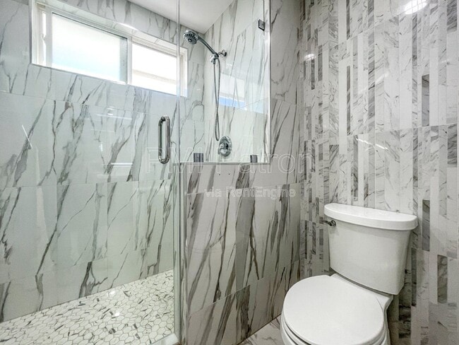 Building Photo - 9564 Peartree Ln