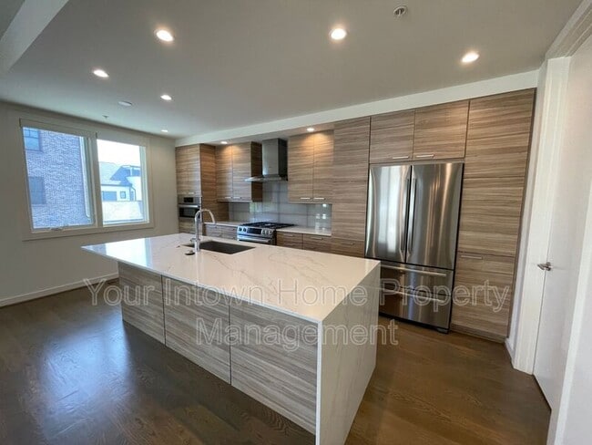 Building Photo - 504 Rankin St NE