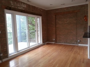 Building Photo - MODERN 2 BED/1BATH WITH GARAGE PARKING INCLUDED!