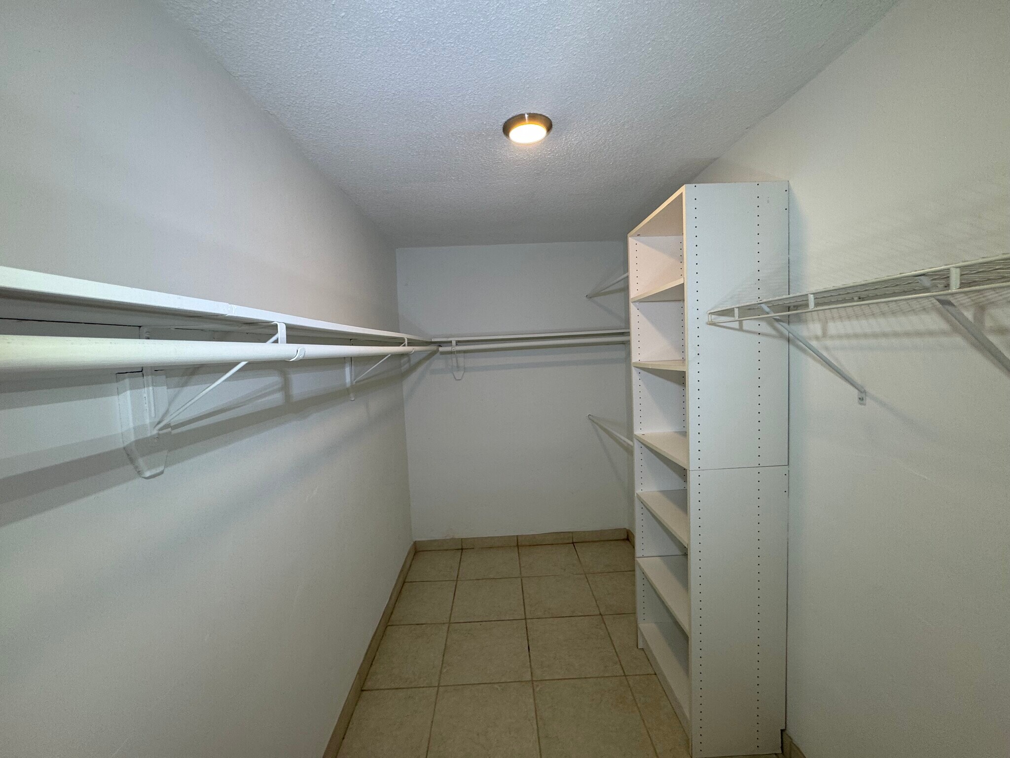 Building Photo - 1350 SW 34th Ave