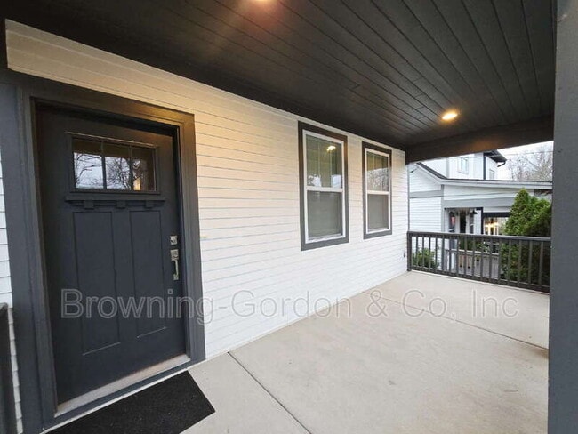 Building Photo - 6539 Thunderbird Dr