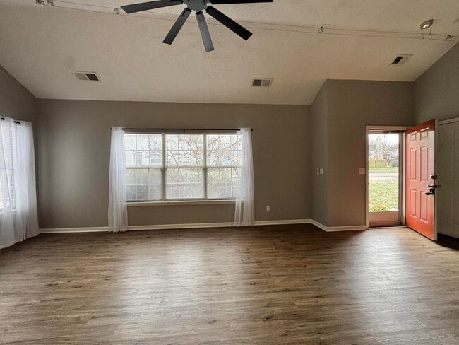 Building Photo - 4228 Hampton Ridge