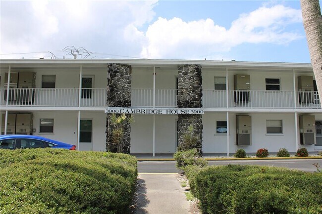 Building Photo - 3900 Roxane Blvd