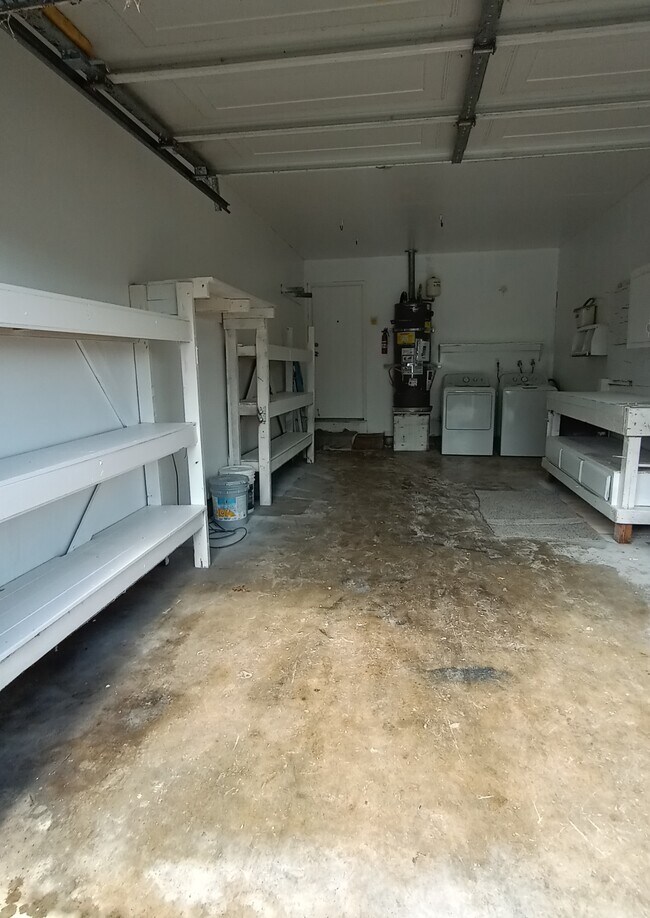 Building Photo - 10153 De Soto Way