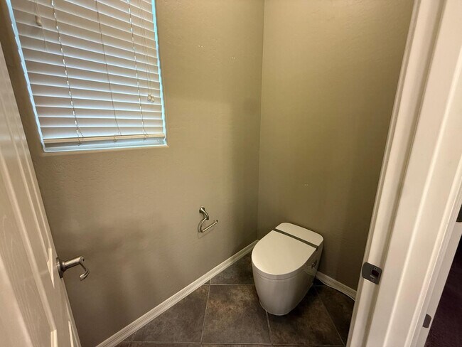 Building Photo - 287 E Kaibab Dr