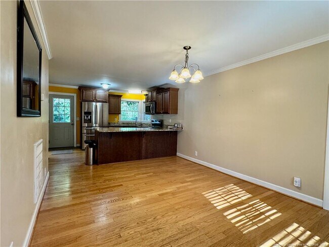 Building Photo - 506 S 14th St