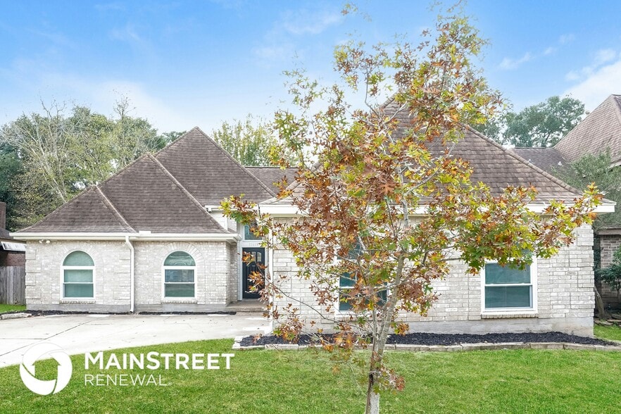 Building Photo - 15619 Fern Ridge Dr