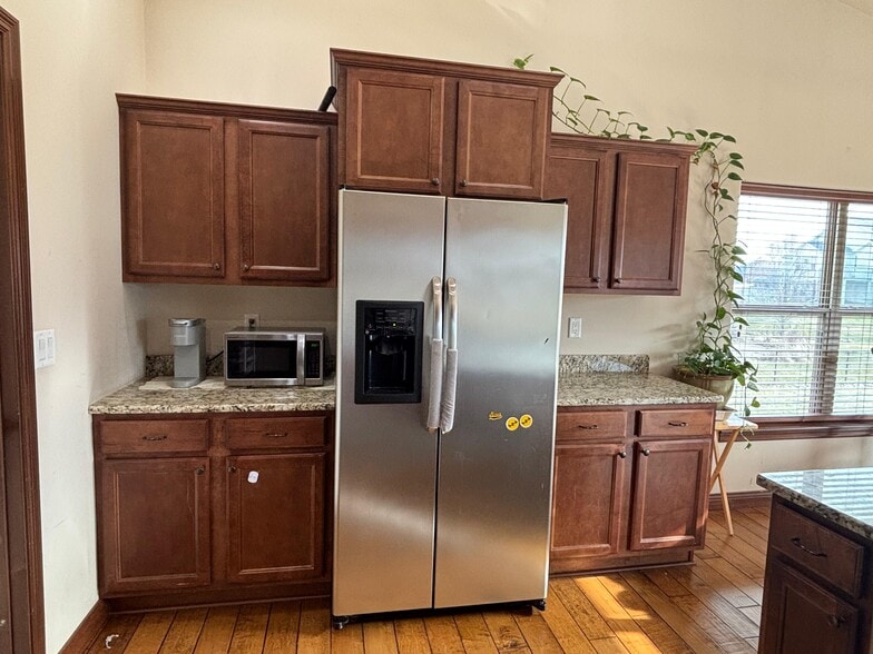 Building Photo - 185 Locust Dr