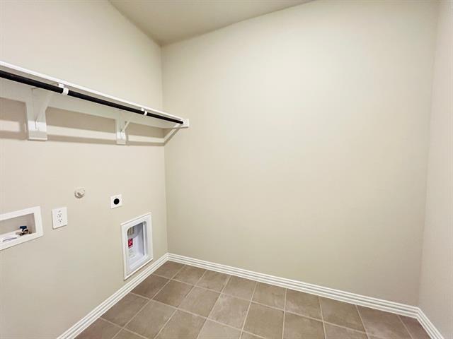 Building Photo - 2117 Gustavus Dr