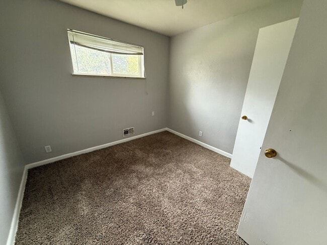 Building Photo - BRICK HOME WITH FINISHED BASEMENT