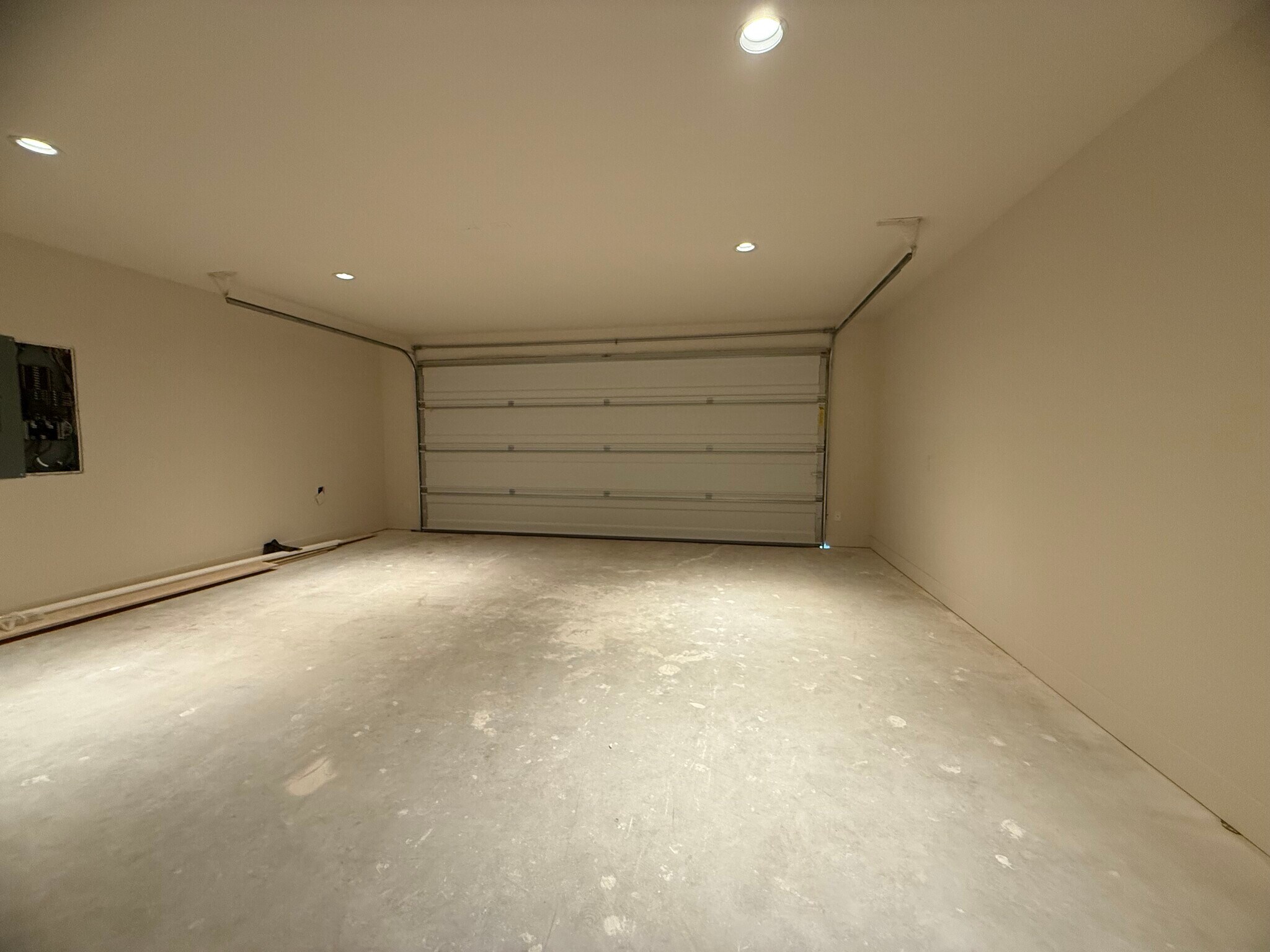 Building Photo - 106 Kirkland St