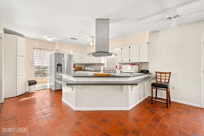 Building Photo - 139 Nantachie Dam