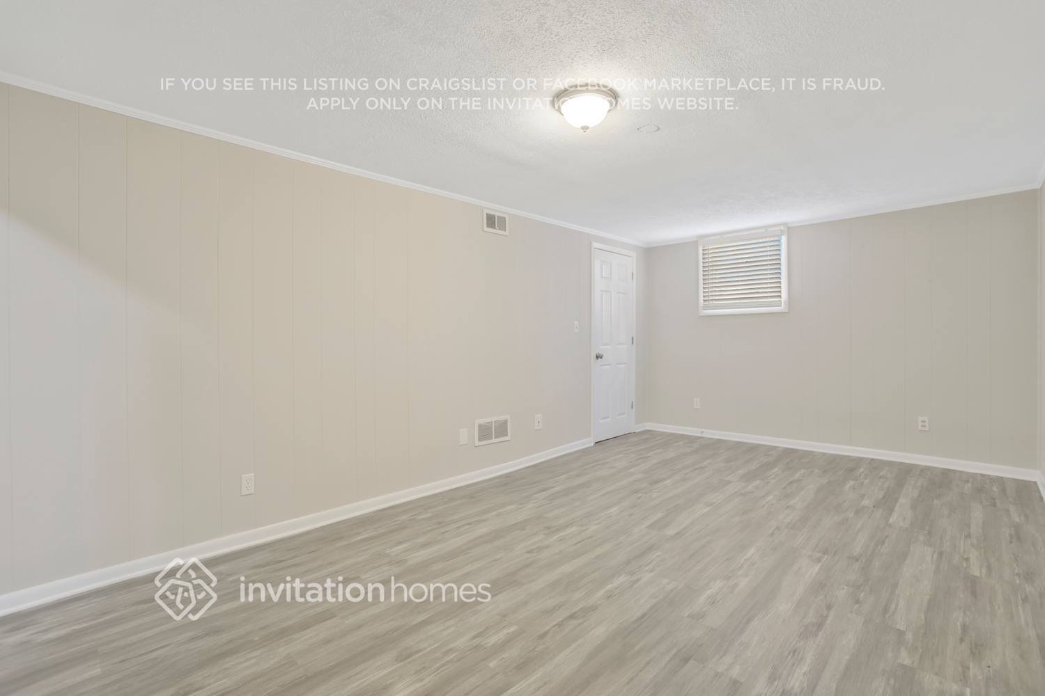 Building Photo - 3954 Lindley Dr