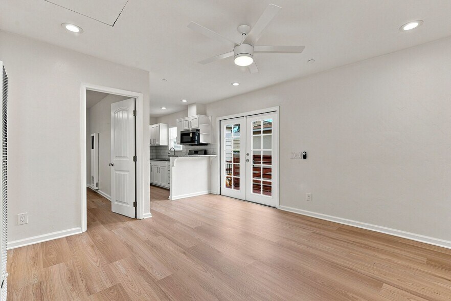 Building Photo - 136 Brightwood Ave