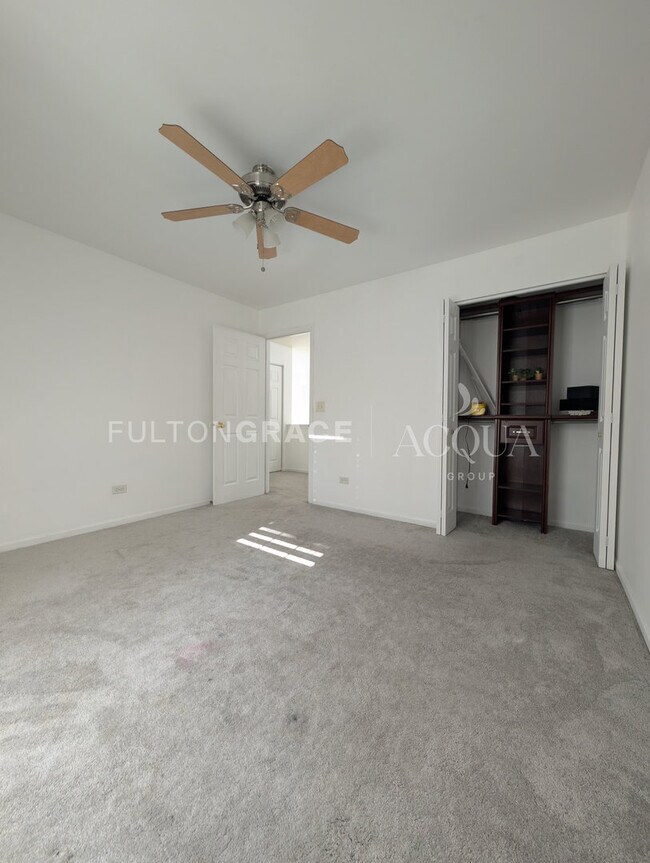 Building Photo - 2551 Oak Tree Ln