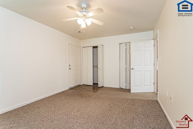 Building Photo - 6407 Son Light Way