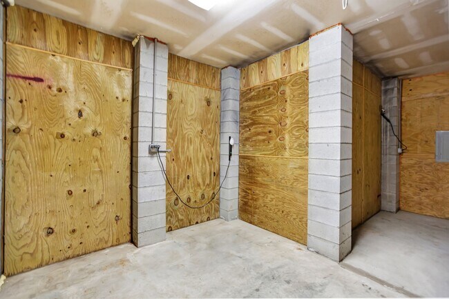 Building Photo - Elevated Home in The Club at Legends Oaks Plantation