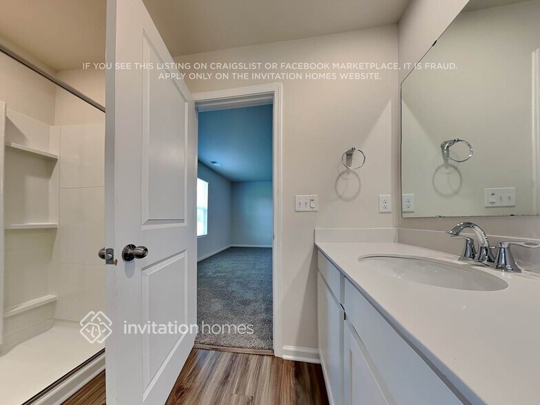 Building Photo - 1024 Woodhouse Dr