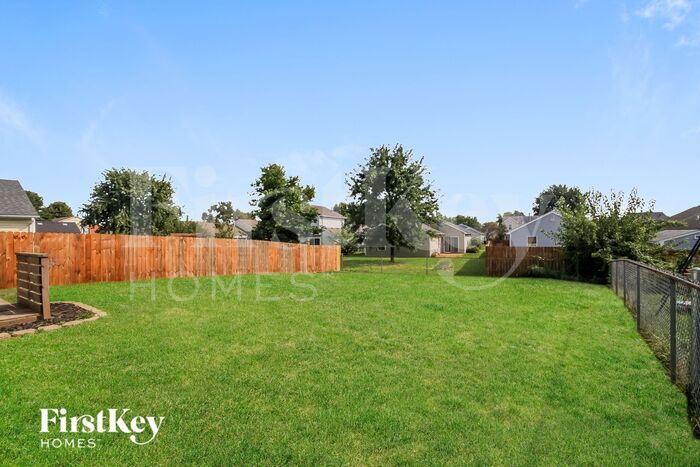 Building Photo - 825 Walton Ct