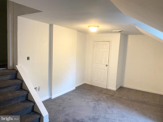 Building Photo - 172 Stirling Ct