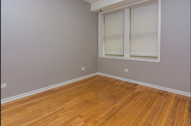 Interior Photo - 7350 S Phillips Ave
