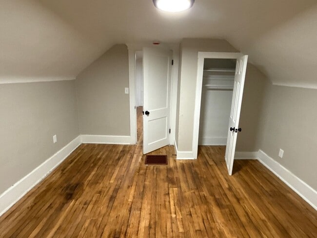 Building Photo - Freshly Renovated 3-Bedroom Home – Quality...