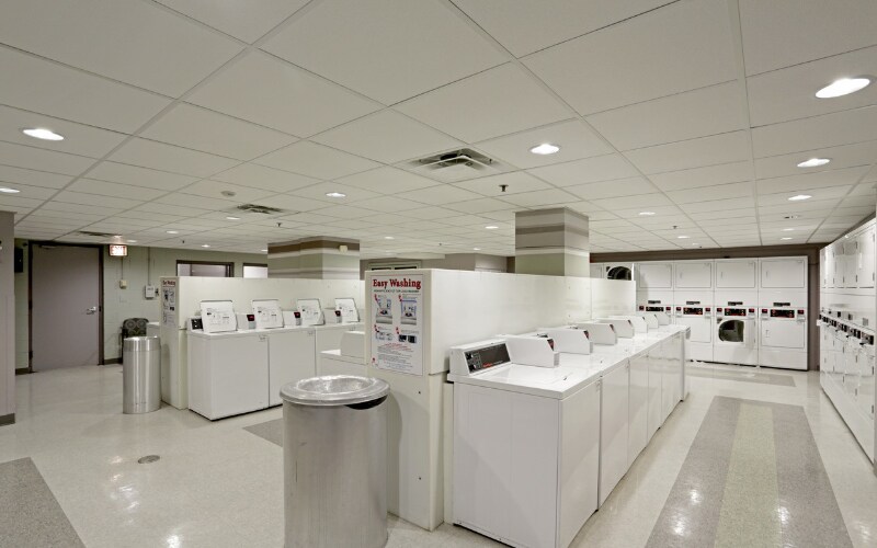 Building Photo - 439 E Ohio St