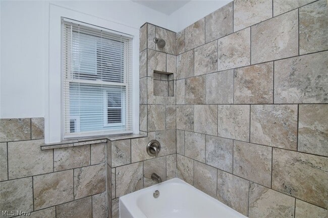 Building Photo - 3369 E 139th St