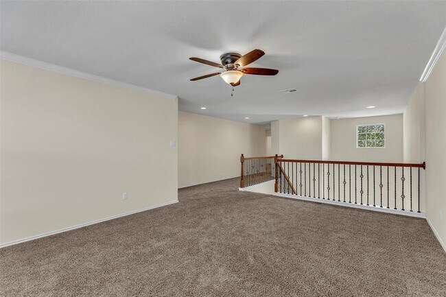 Building Photo - 16100 Hawthorne Heights Trail