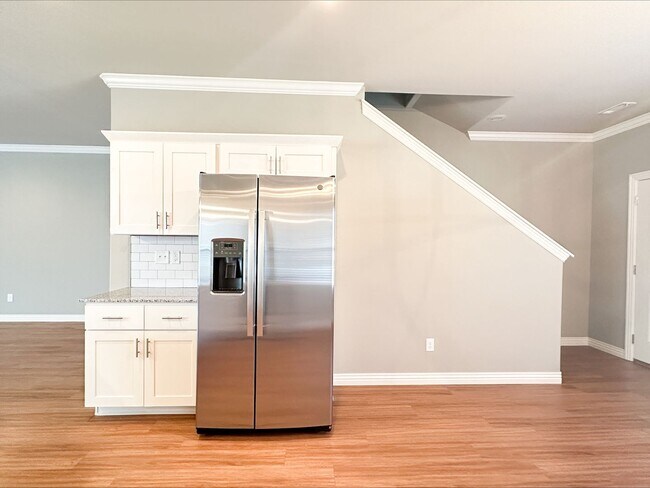 Building Photo - 2067 N Penelope Ln