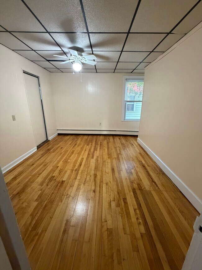 Building Photo - 28 Hermitage Ln