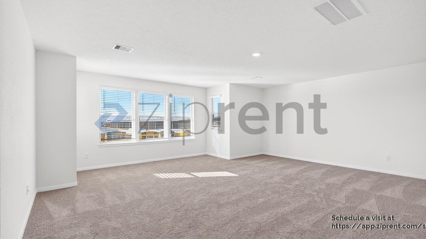 Building Photo - 7611 Coral Ky Dr