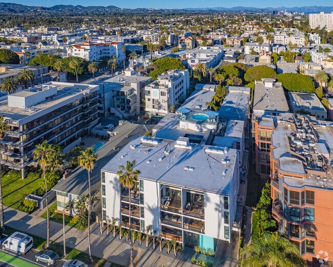 1025 Ocean Ave Santa Monica, CA 90403-3540 - 1025 Ocean Avenue
