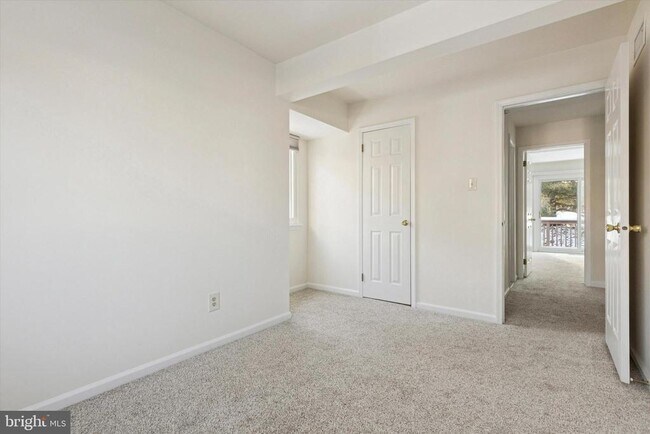 Building Photo - 23 Flintlock Ln