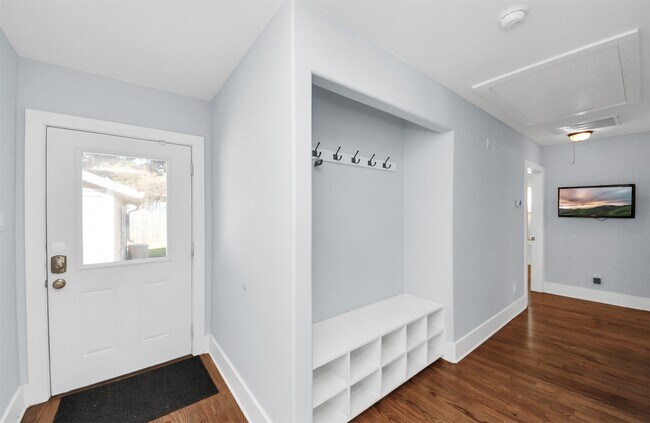 Building Photo - 509 Vincent St