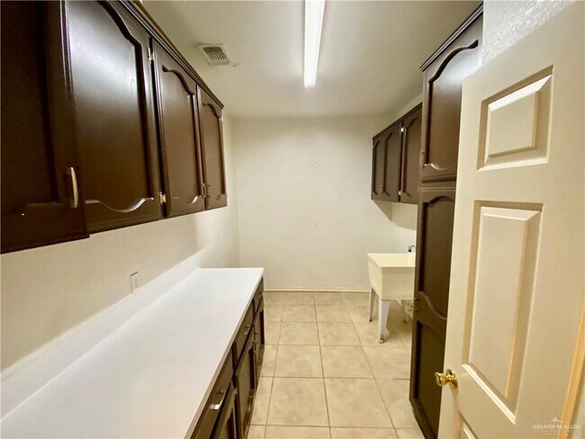 Building Photo - 12 San Jacinto St