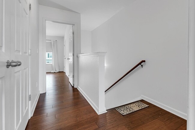 Building Photo - Townhome close to Brentwood and Antioch -A...