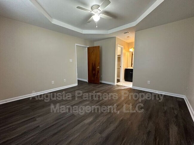 Building Photo - 3520 Stafford Dr