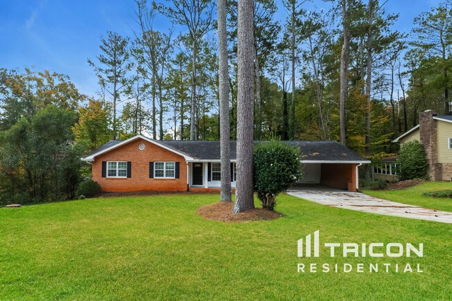 Building Photo - 4110 Jeffrey Dr SW