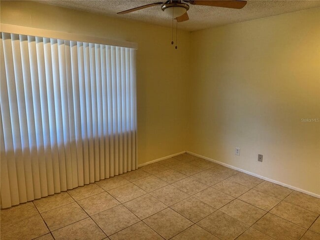 Building Photo - 231 Amherst Ave