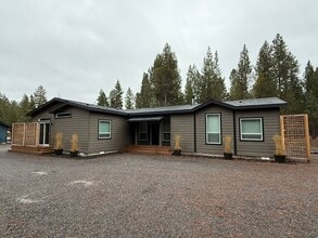 Building Photo - 17069 Norwalk Rd